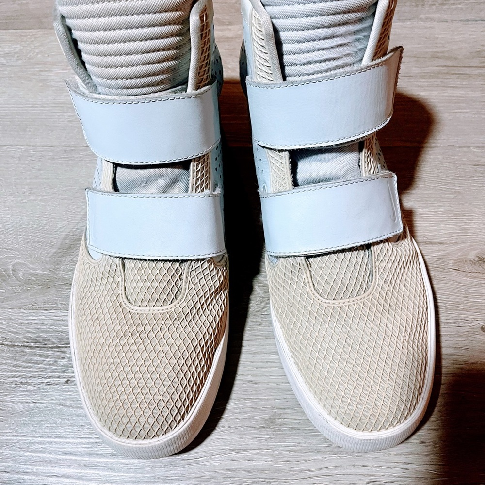Men's BACK 2 THE FUTURE  - NIKE “FLYSTEPPER 2K3” Gray, Beige and White Sneakers